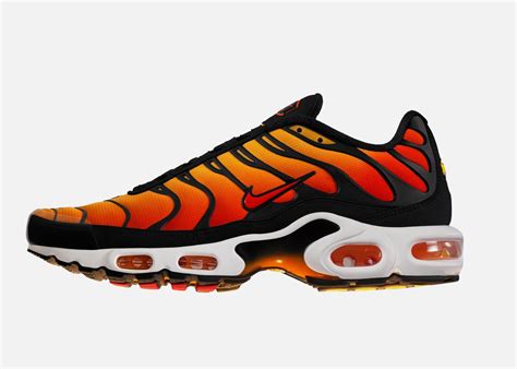 nike tn sneakers